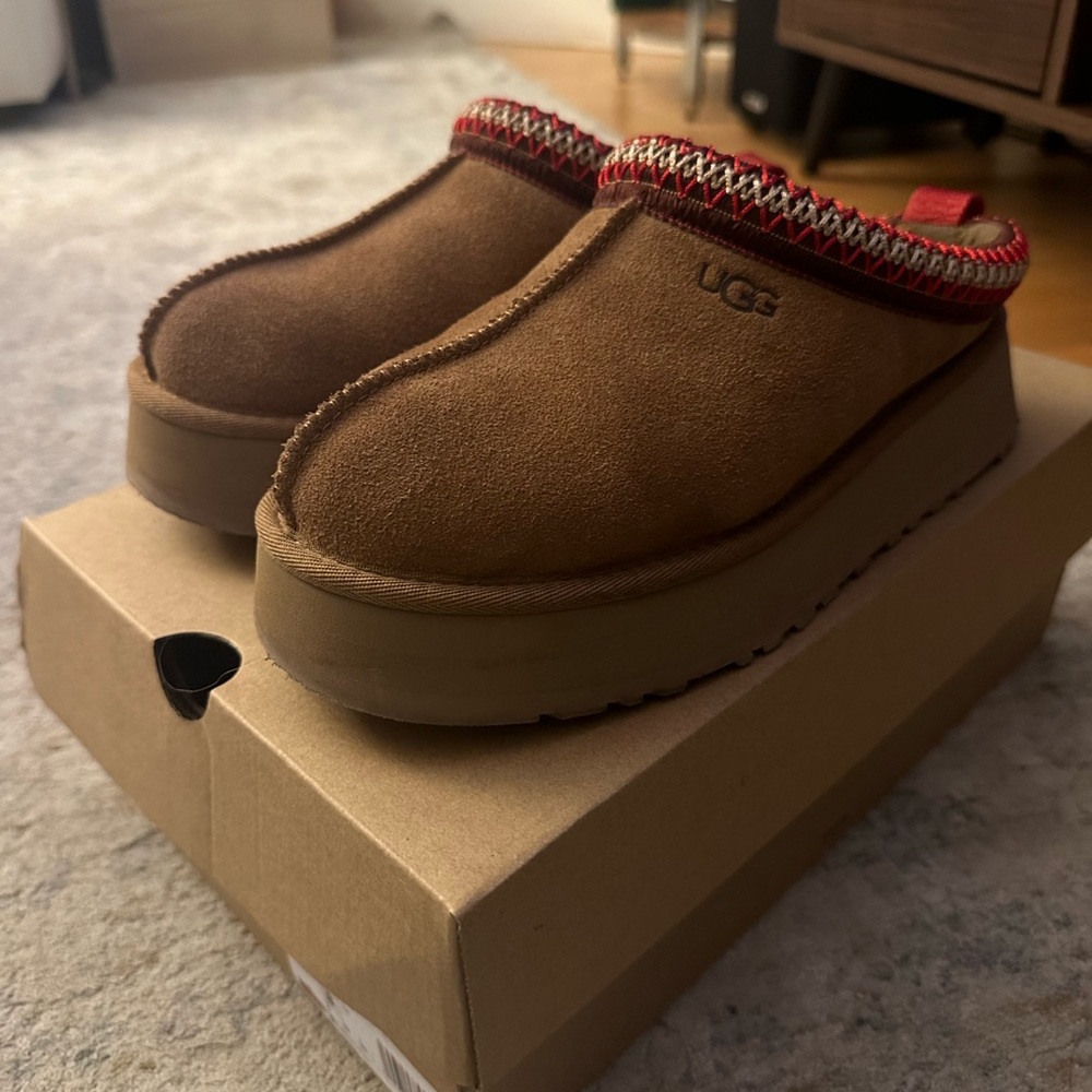 UGG TAZZ